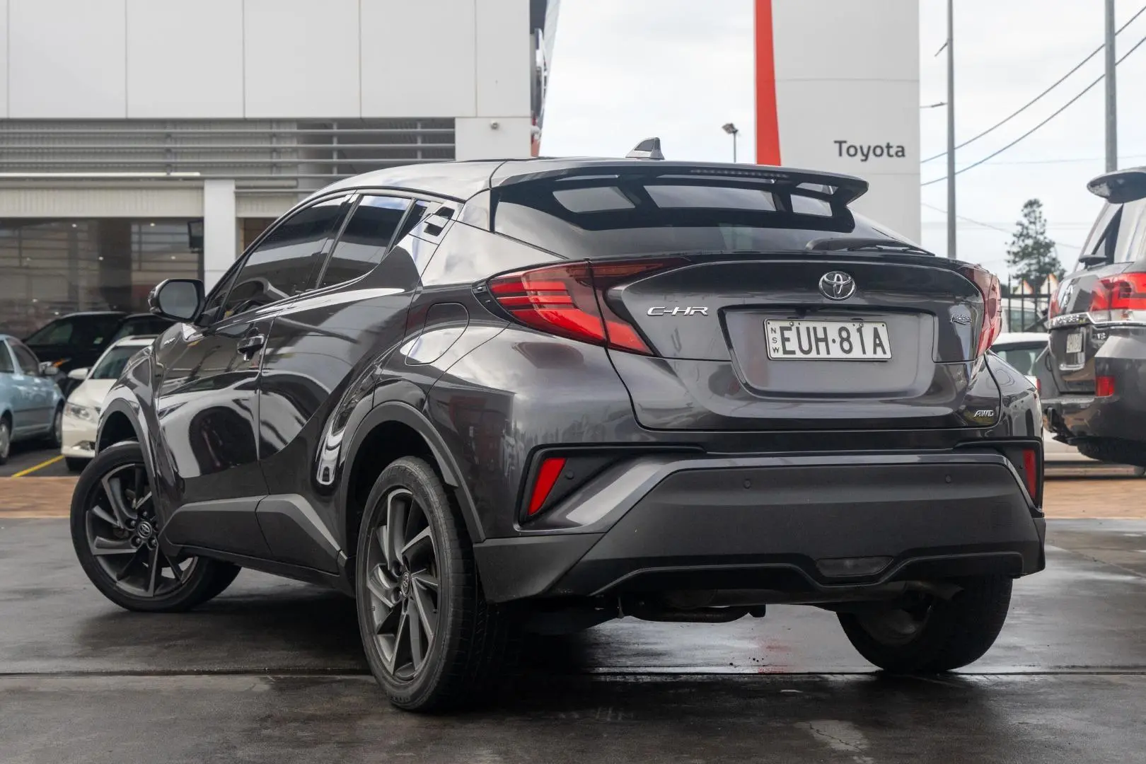 2022 Toyota C-HR Gallery Image 2
