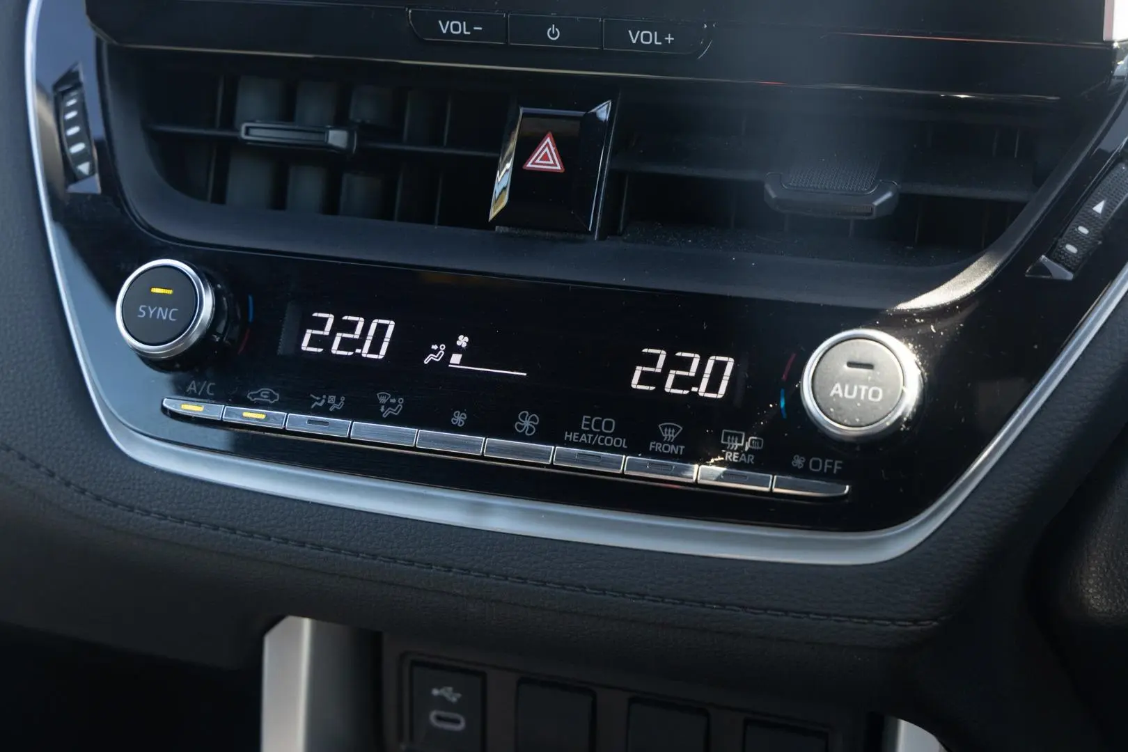 2024 Toyota Corolla Cross Gallery Image 16