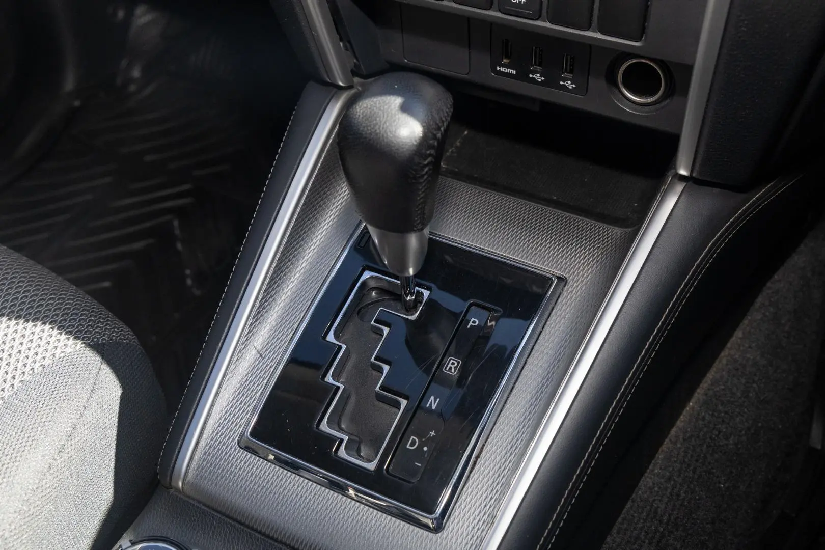 2019 Mitsubishi Triton Gallery Image 16