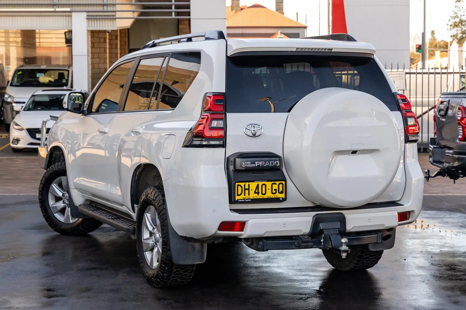 2023 Toyota Landcruiser Prado Gallery Image 2