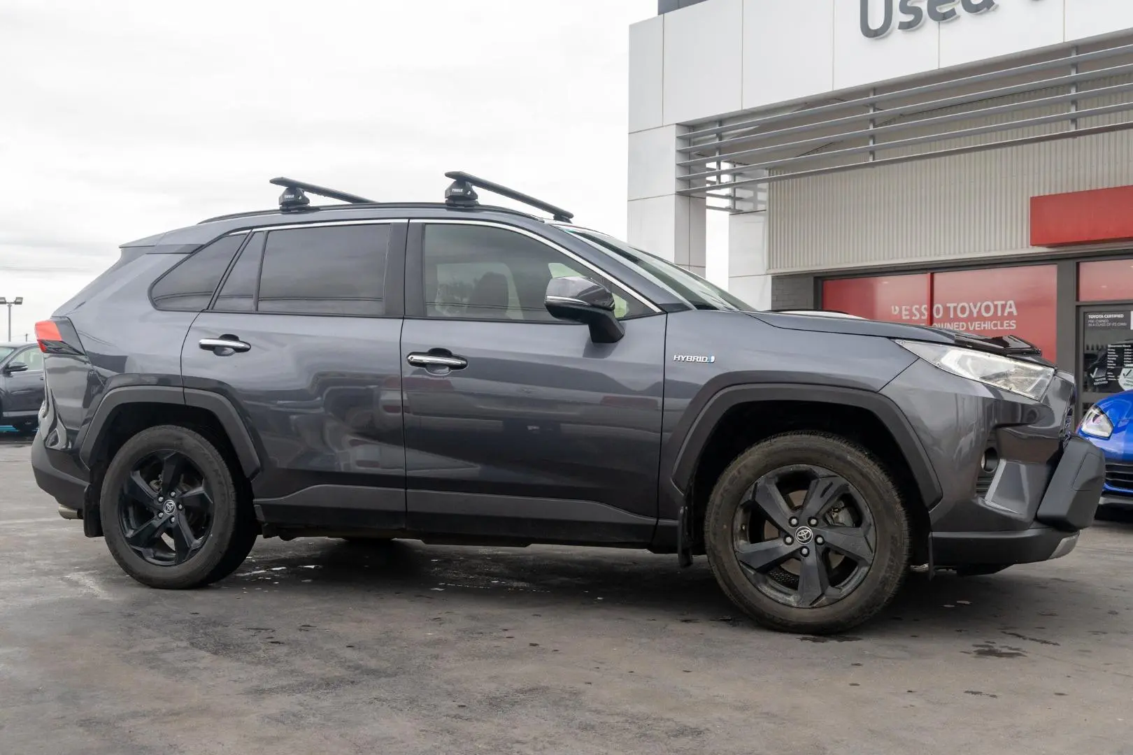 2020 Toyota RAV4 Gallery Image 3
