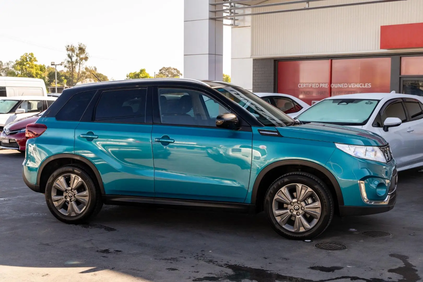 2021 Suzuki Vitara Gallery Image 3