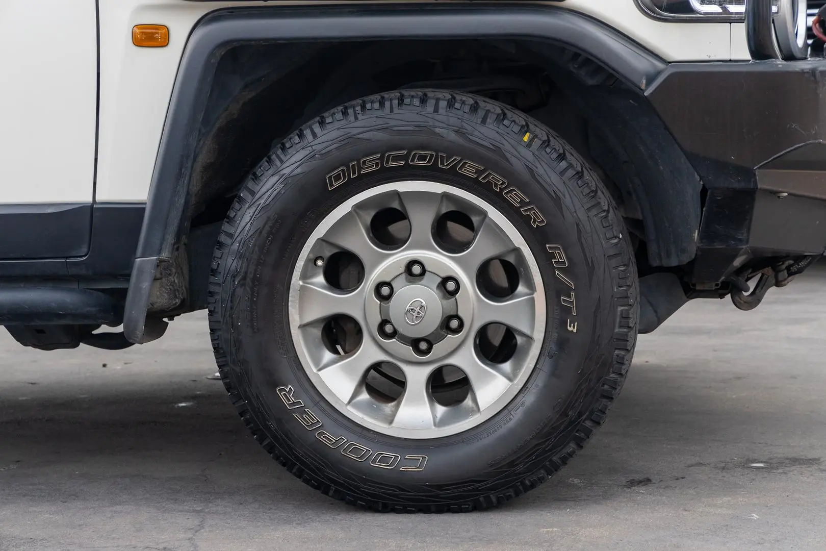 2011 Toyota FJ Cruiser Gallery Image 22