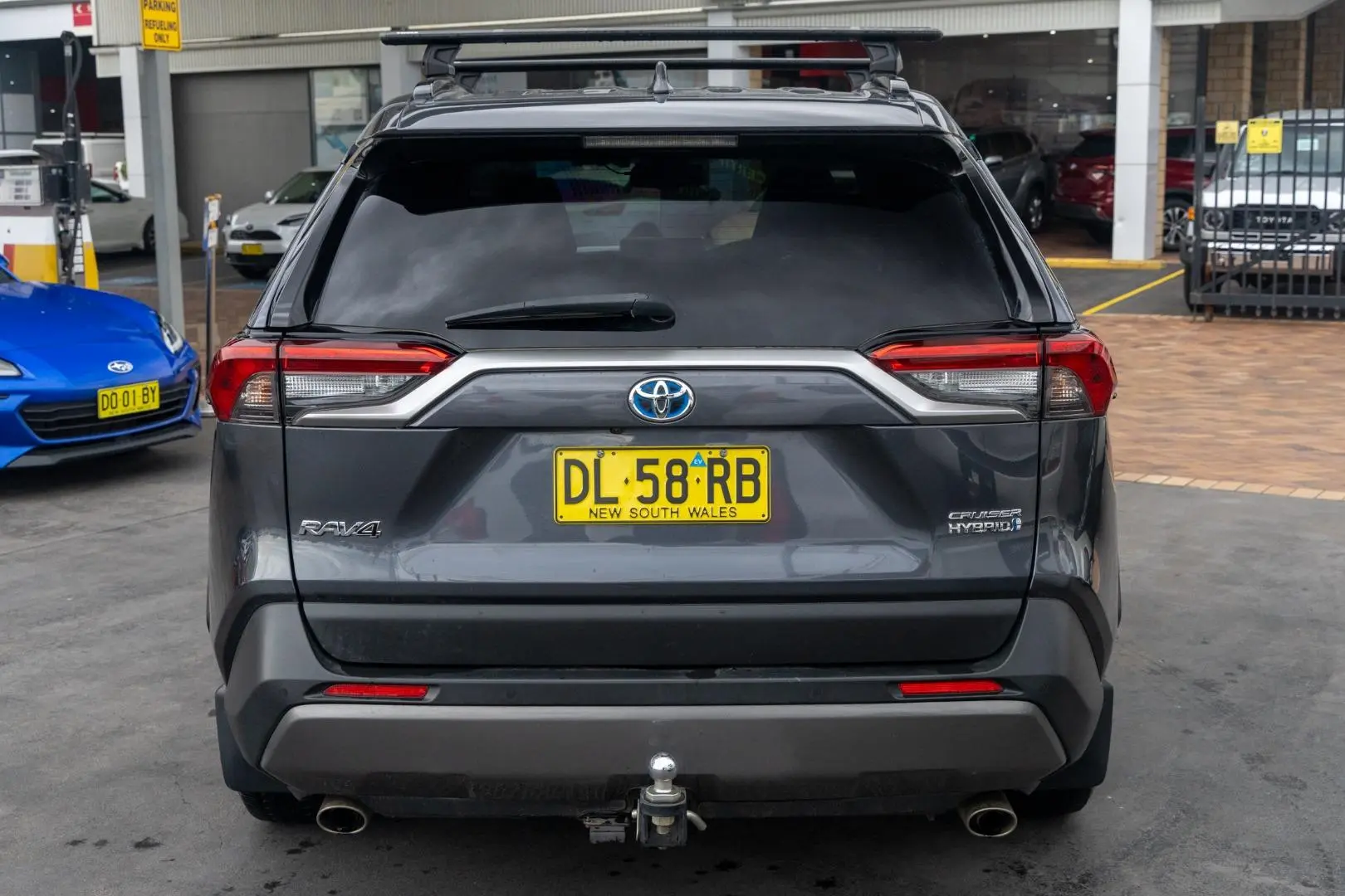 2020 Toyota RAV4 Gallery Image 5