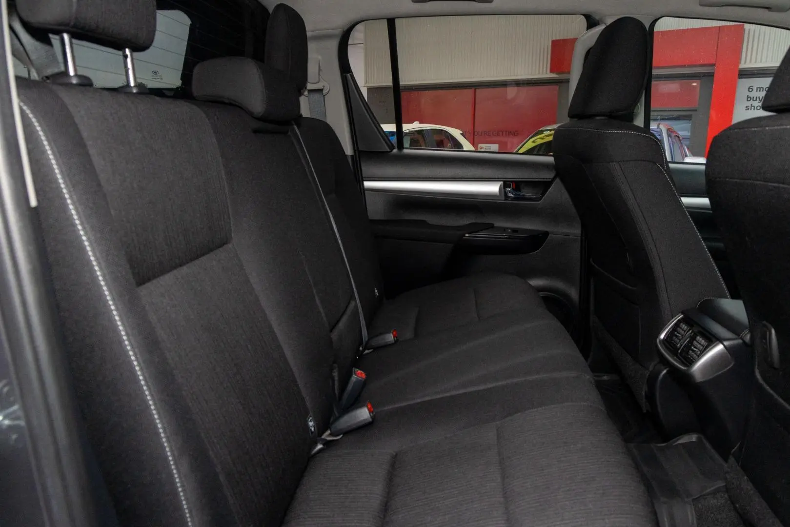 2022 Toyota Hilux Gallery Image 9