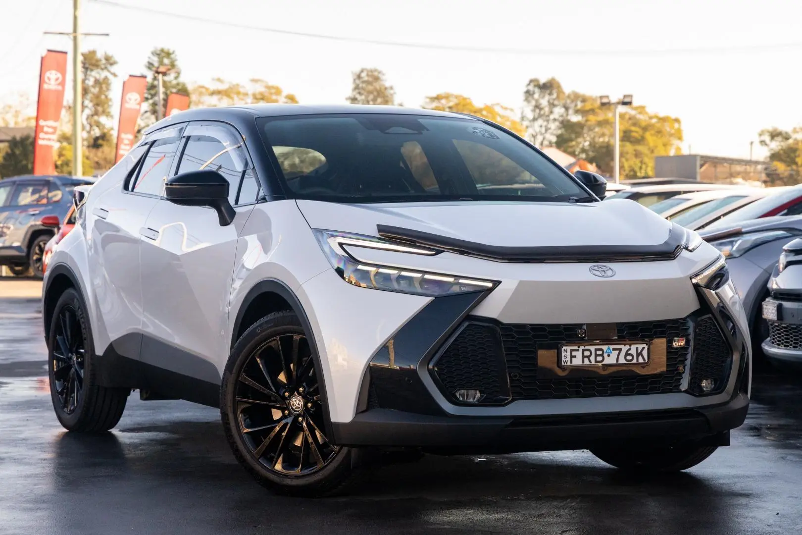 2025 Toyota C-HR Gallery Image 1