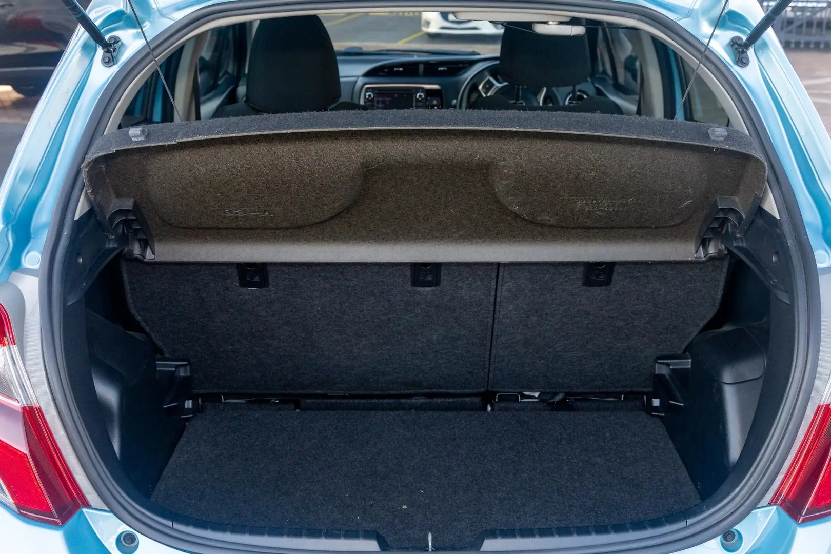 2015 Toyota Yaris Gallery Image 19