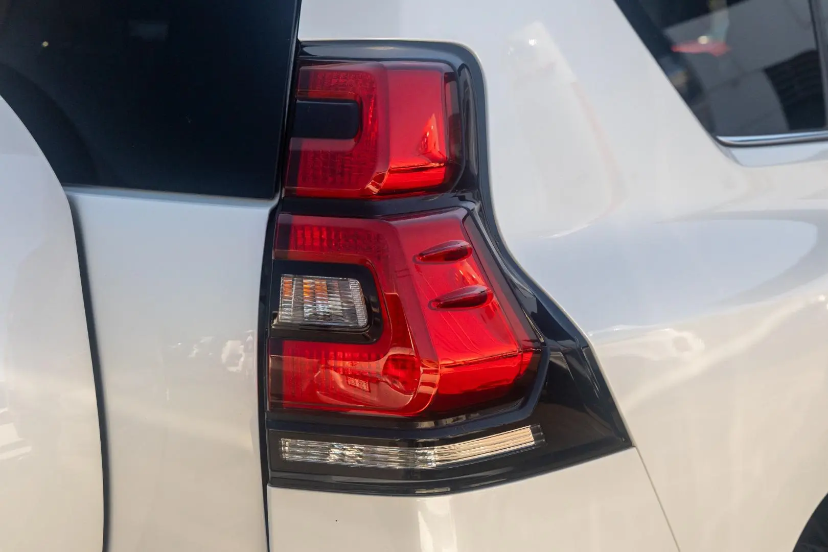 2019 Toyota Landcruiser Prado Gallery Image 20