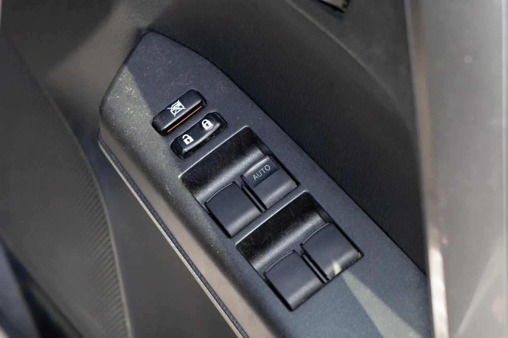 2016 Toyota RAV4 Gallery Image 18