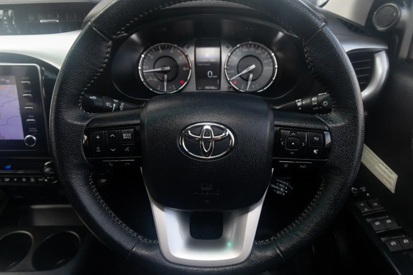 2022 Toyota Hilux Gallery Image 10