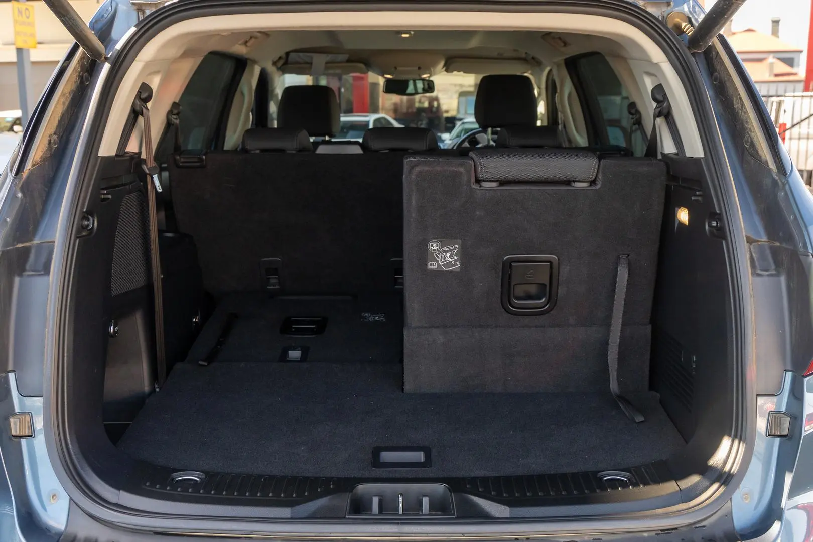 2018 Ford Everest Gallery Image 18