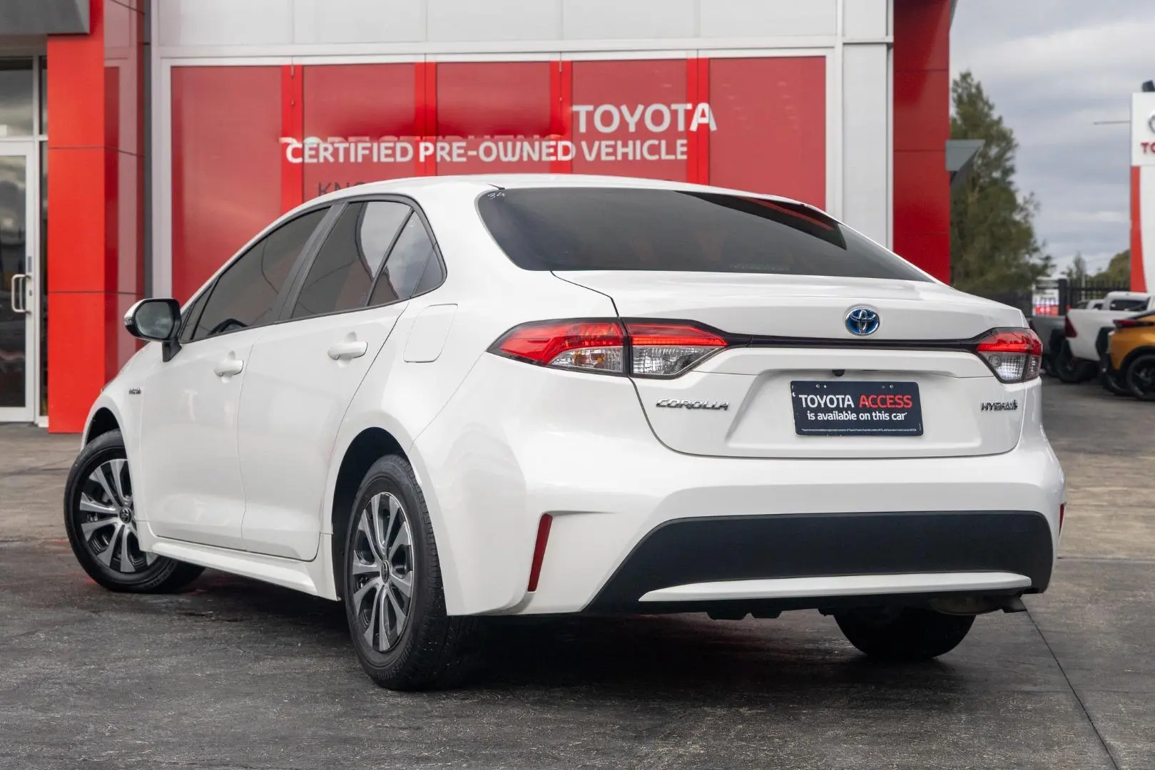 2020 Toyota Corolla Gallery Image 2