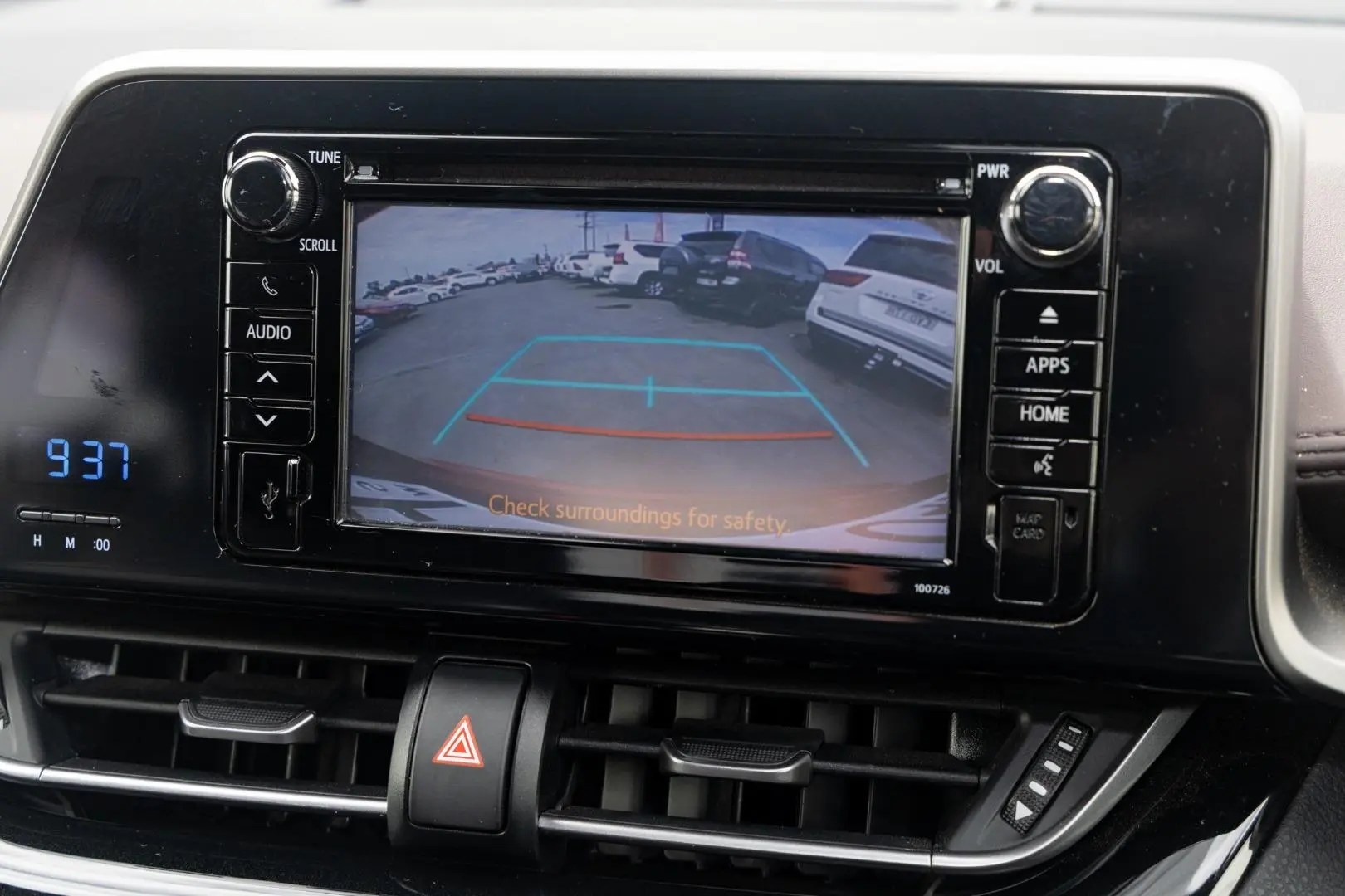 2018 Toyota C-HR Gallery Image 15