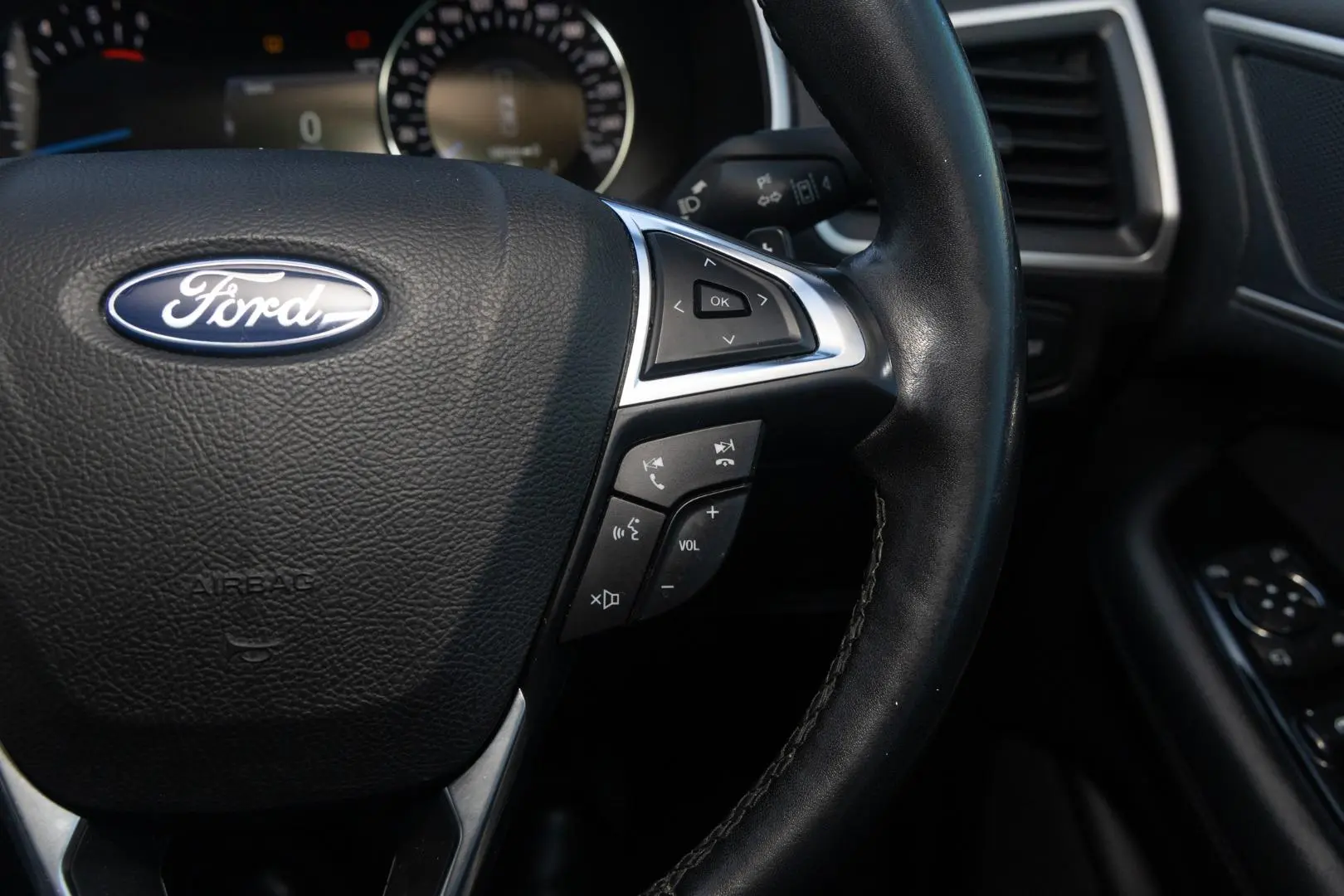 2018 Ford Endura Gallery Image 13