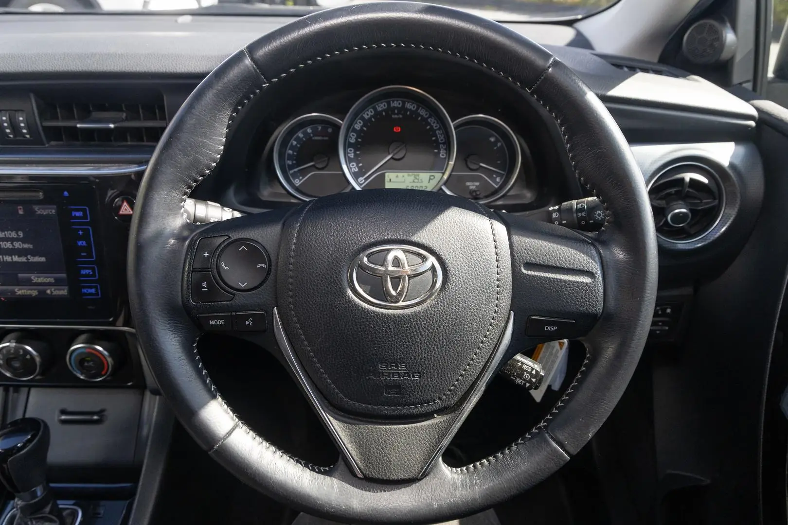 2017 Toyota Corolla Gallery Image 10