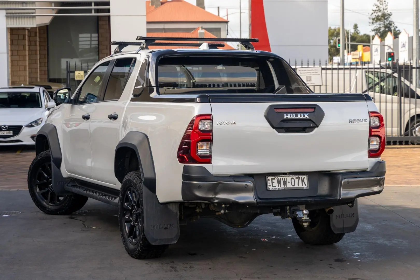 2022 Toyota Hilux Gallery Image 2