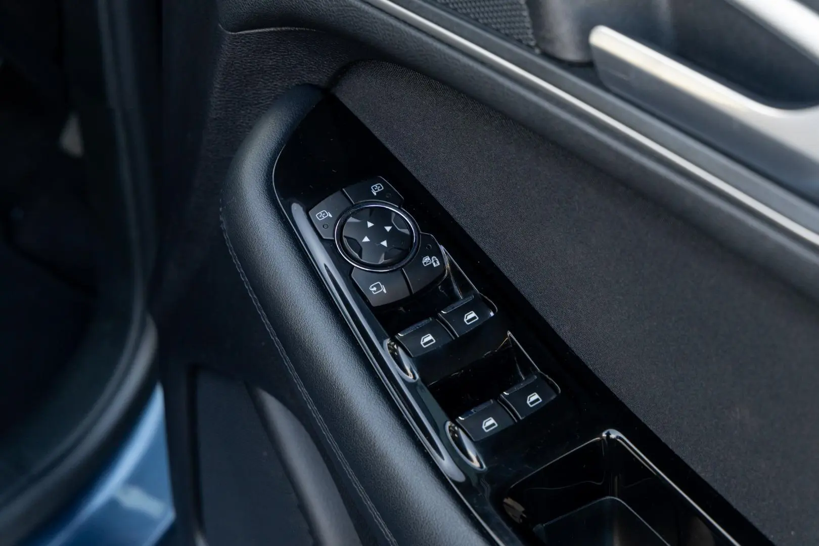 2018 Ford Endura Gallery Image 19
