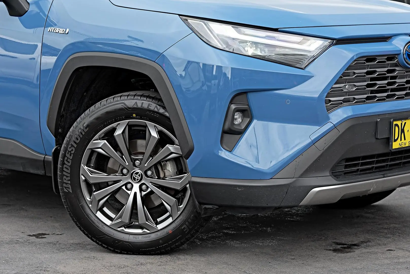 2024 Toyota RAV4 Gallery Image 6