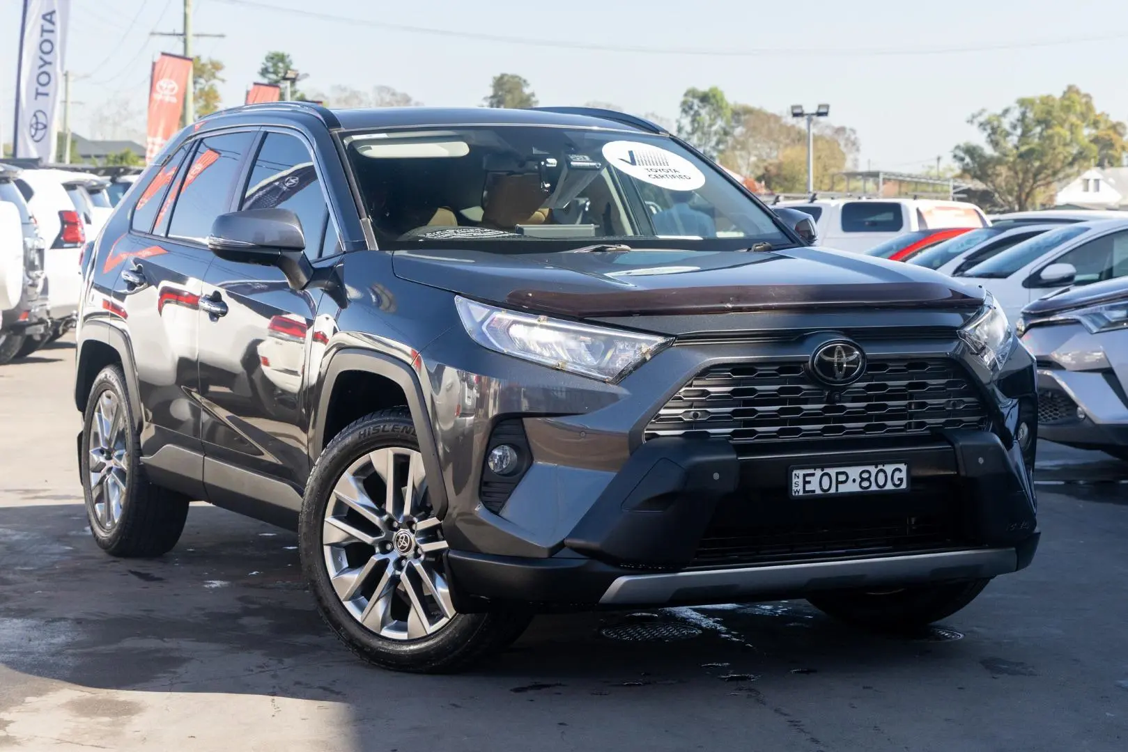 2021 Toyota RAV4 Gallery Image 1