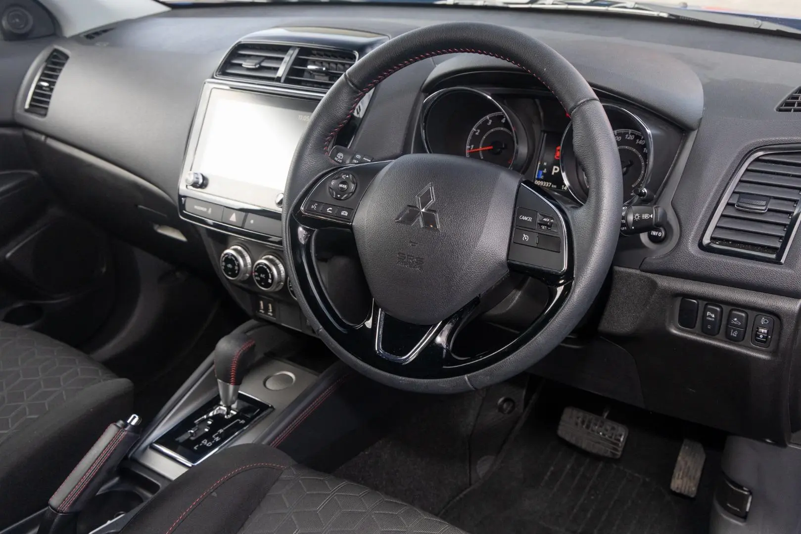 2024 Mitsubishi ASX Gallery Image 7
