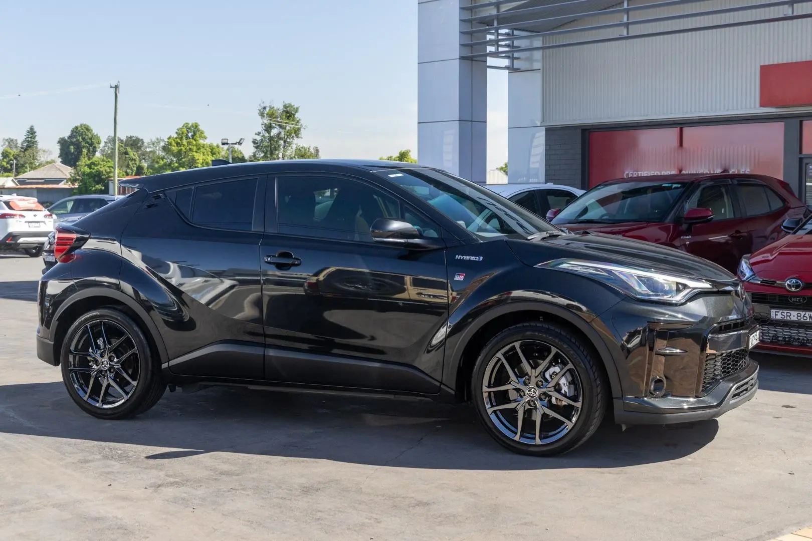 2023 Toyota C-HR Gallery Image 3