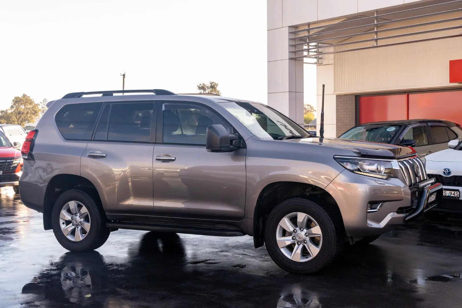 2023 Toyota Landcruiser Prado Gallery Image 3