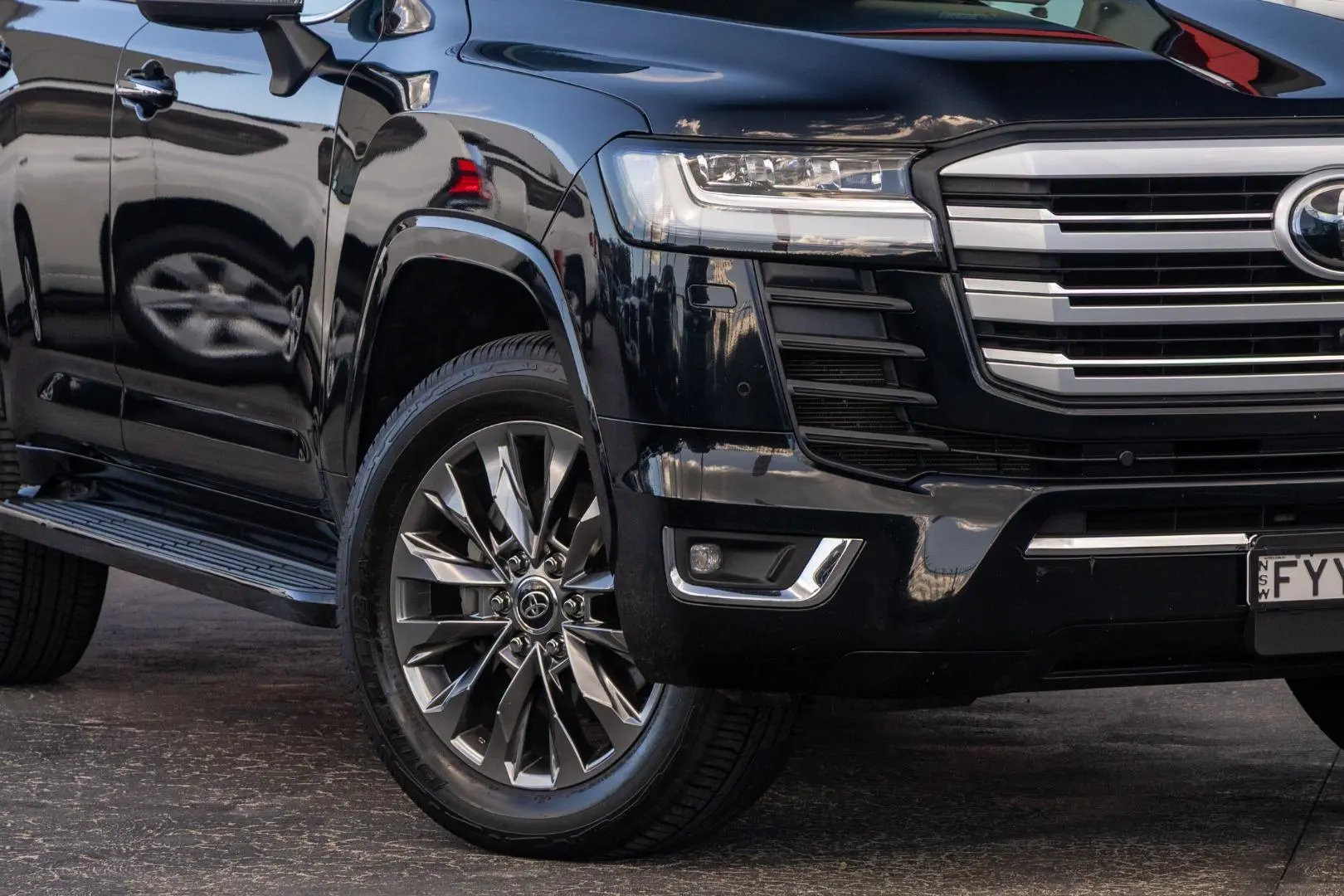 2023 Toyota Landcruiser Gallery Image 6