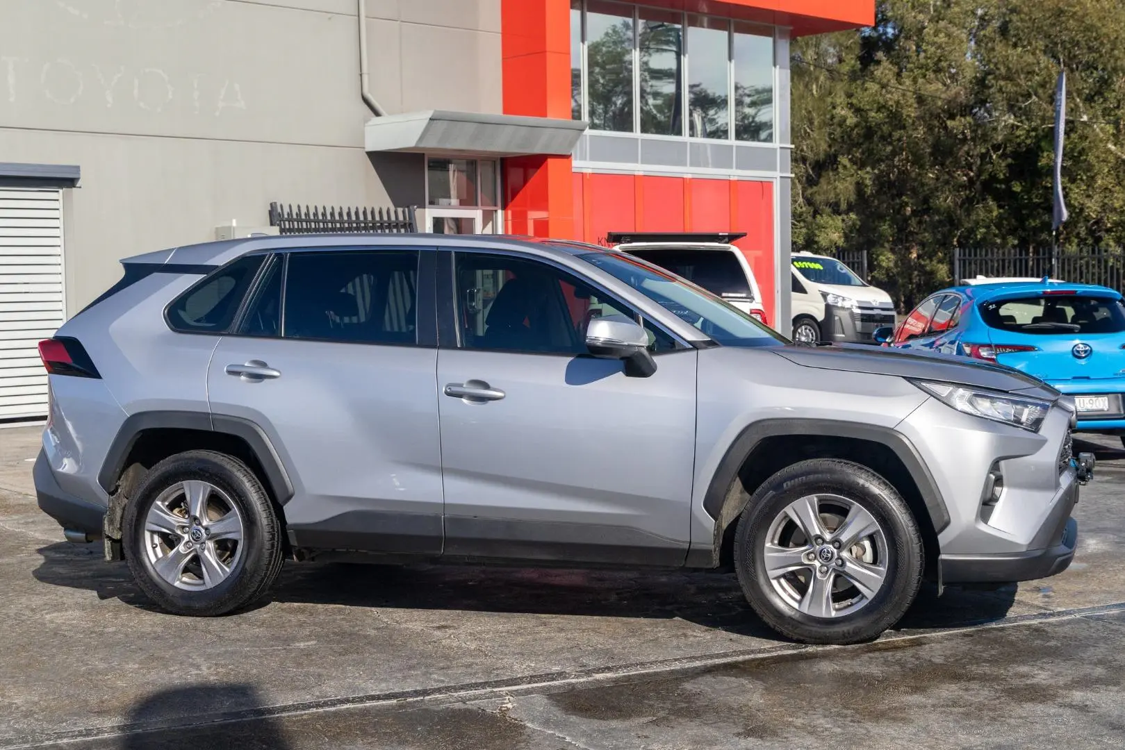 2022 Toyota RAV4 Gallery Image 3