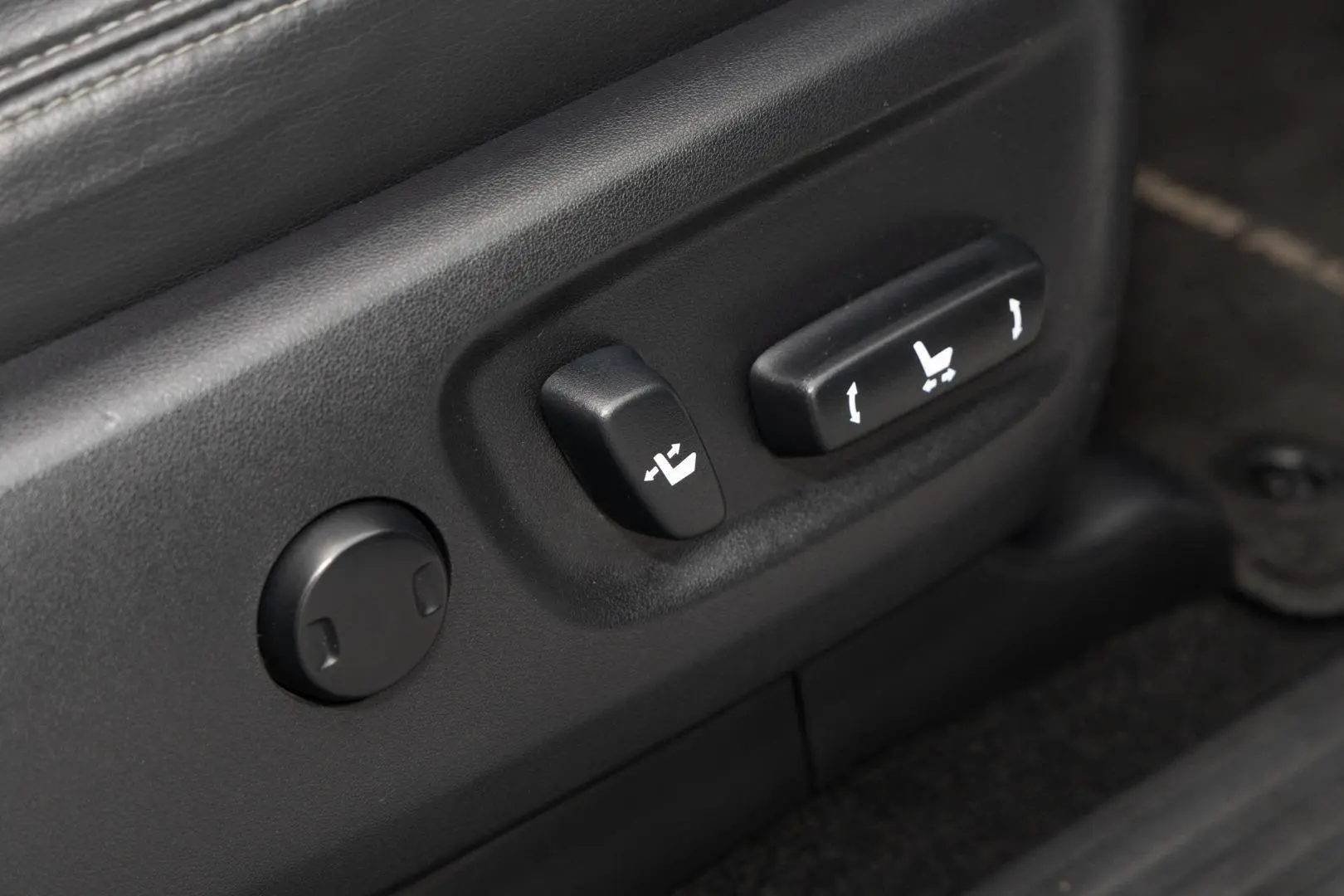 2021 Toyota Landcruiser Prado Gallery Image 18