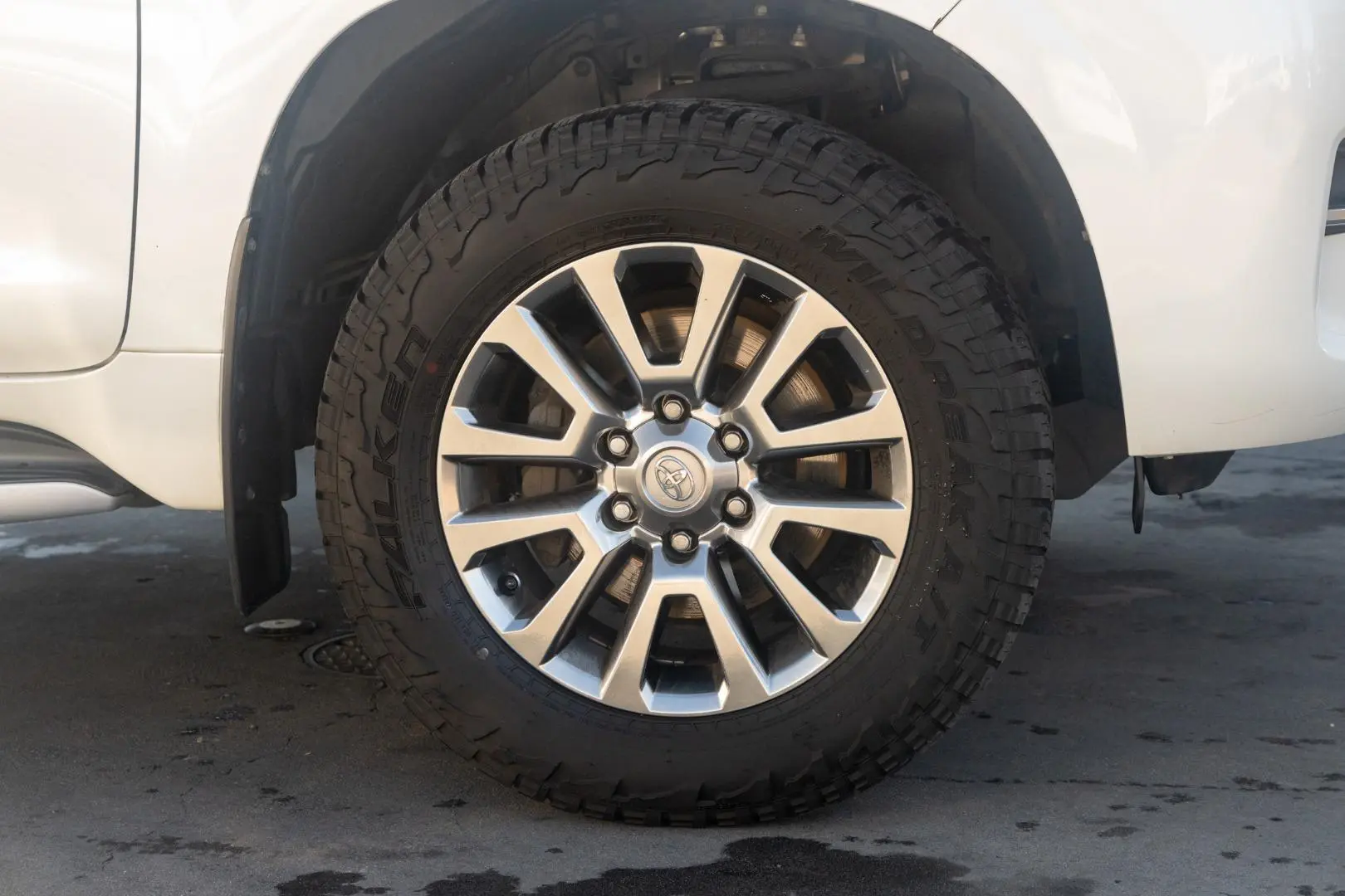 2019 Toyota Landcruiser Prado Gallery Image 22