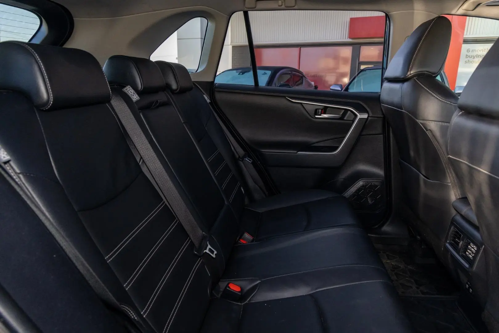 2020 Toyota RAV4 Gallery Image 9