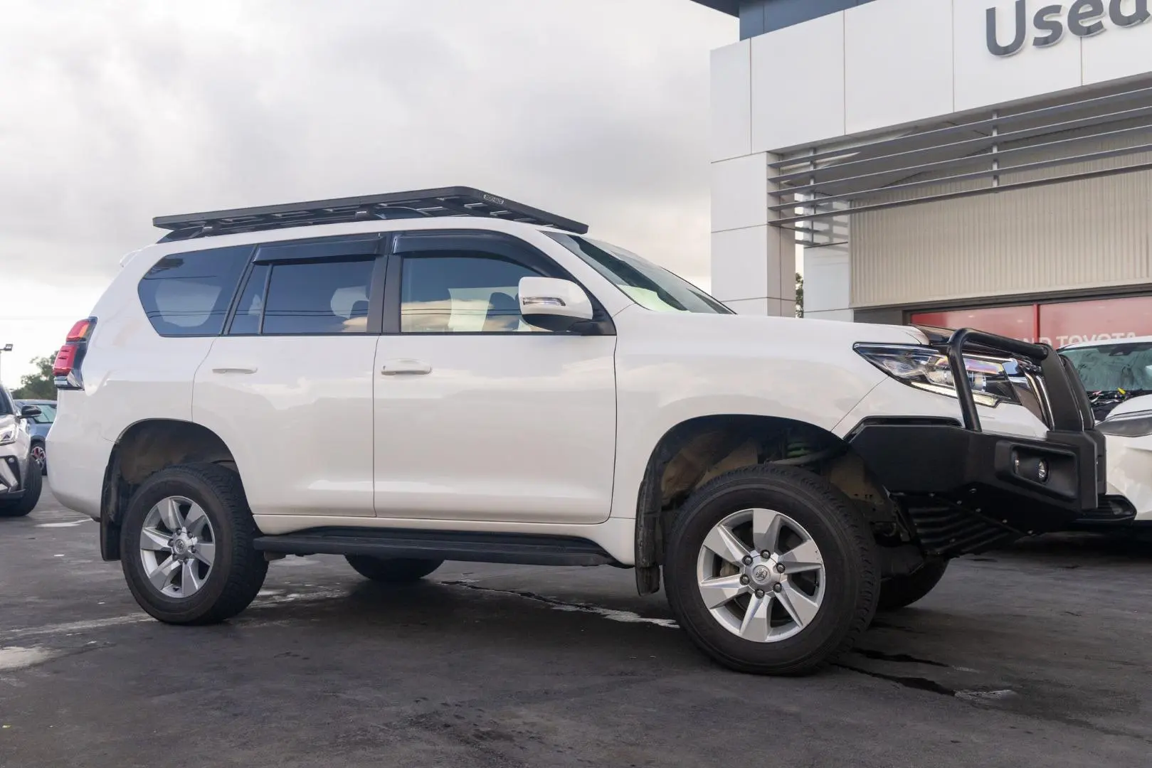 2020 Toyota Landcruiser Prado Gallery Image 3