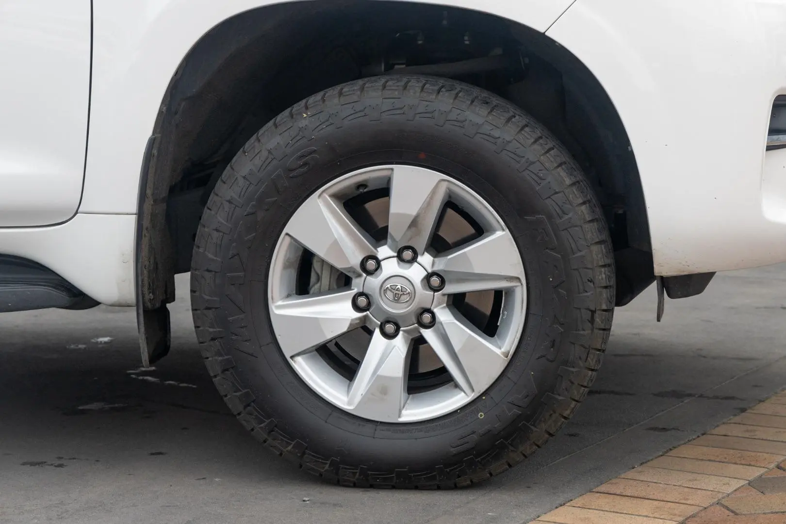 2021 Toyota Landcruiser Prado Gallery Image 21