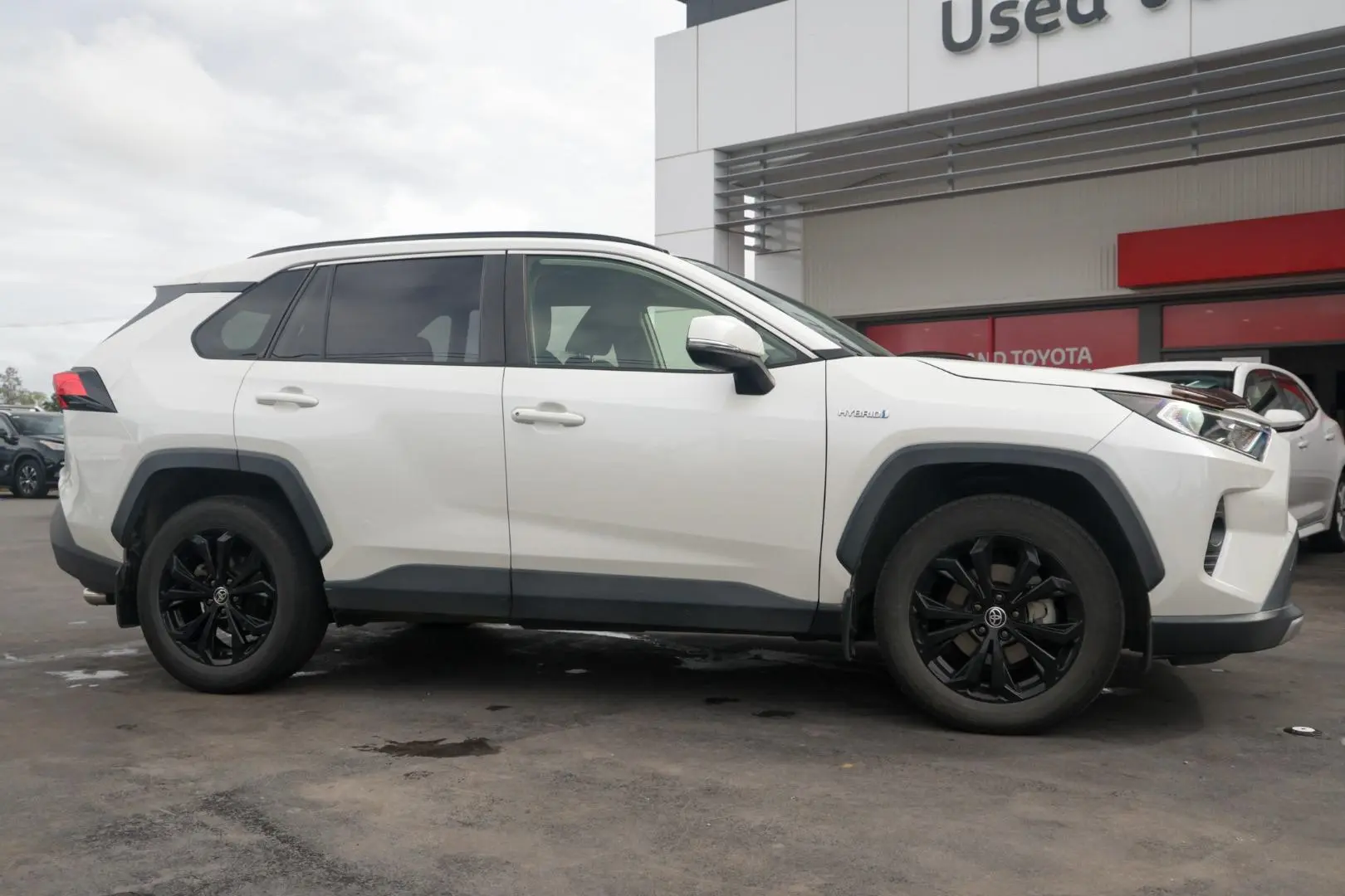 2019 Toyota Rav4 Gallery Image 3