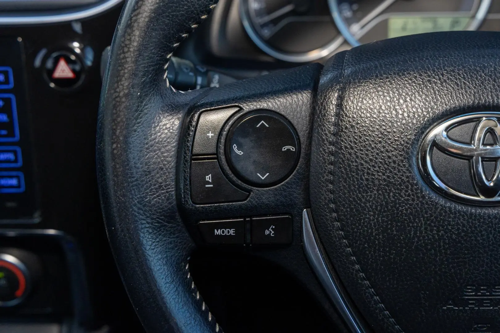2017 Toyota Corolla Gallery Image 11