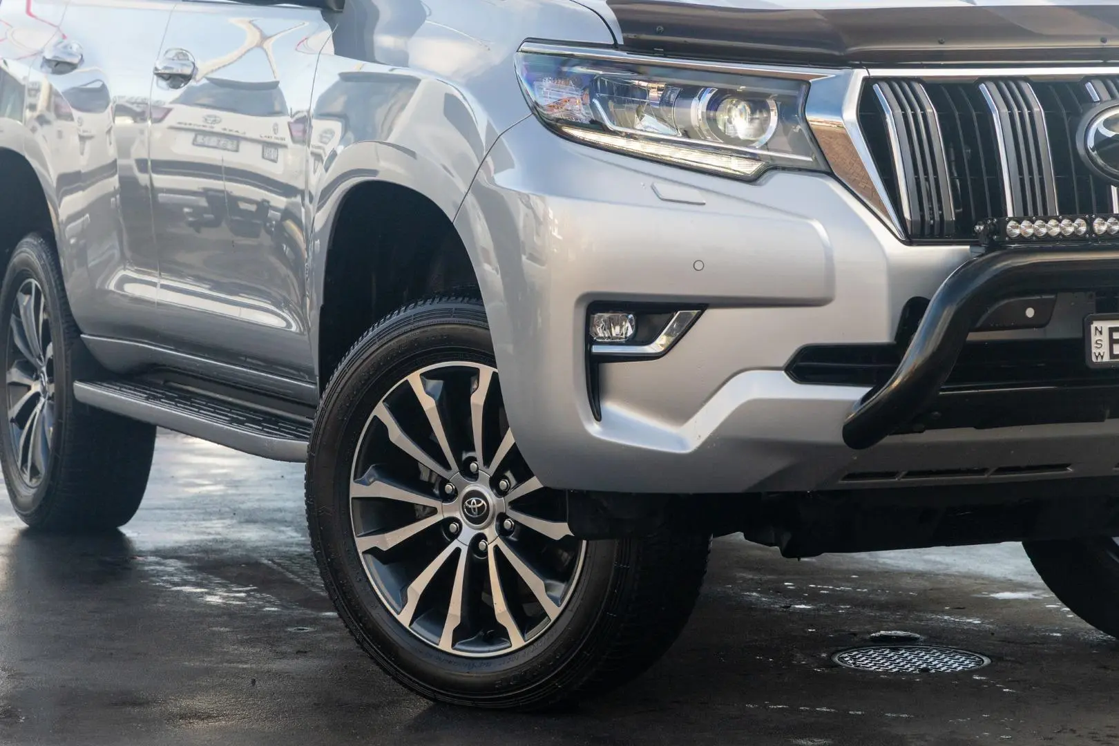 2023 Toyota Landcruiser Prado Gallery Image 6