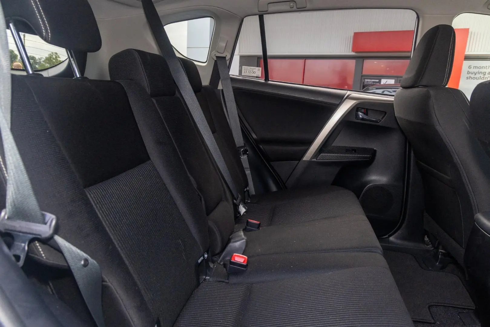 2013 Toyota RAV4 Gallery Image 9