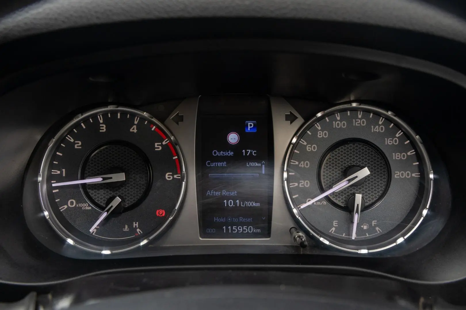 2022 Toyota Hilux Gallery Image 13