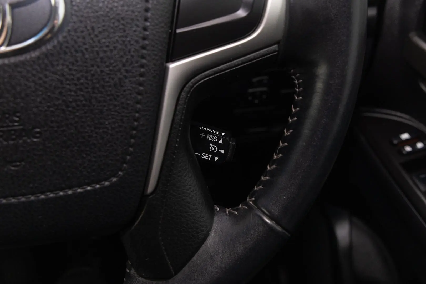 2018 Toyota Landcruiser Gallery Image 12