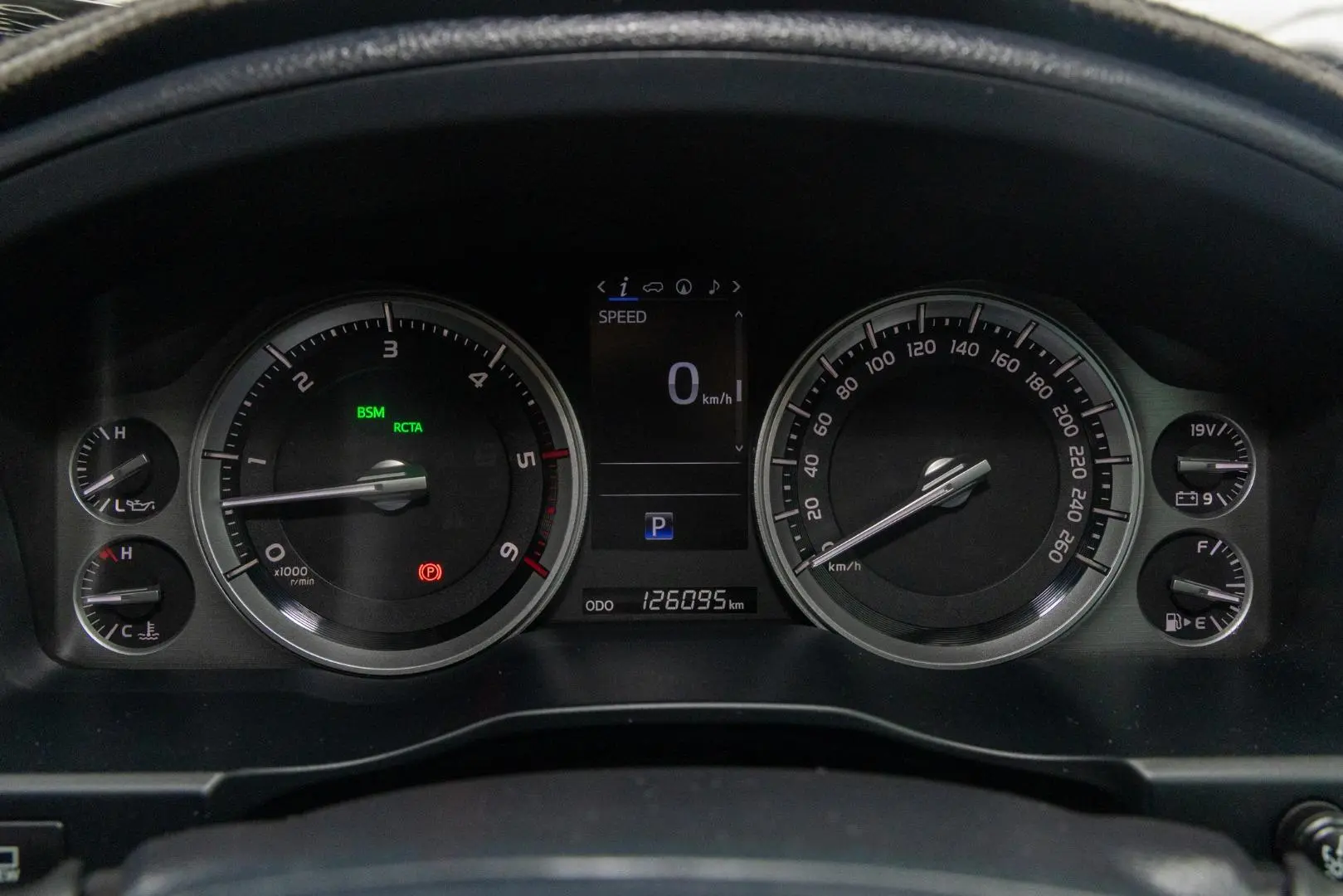 2019 Toyota Landcruiser Gallery Image 13