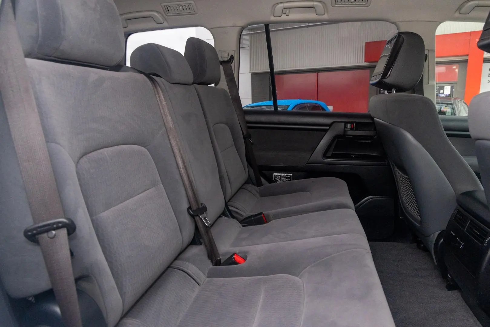 2017 Toyota Landcruiser Gallery Image 4