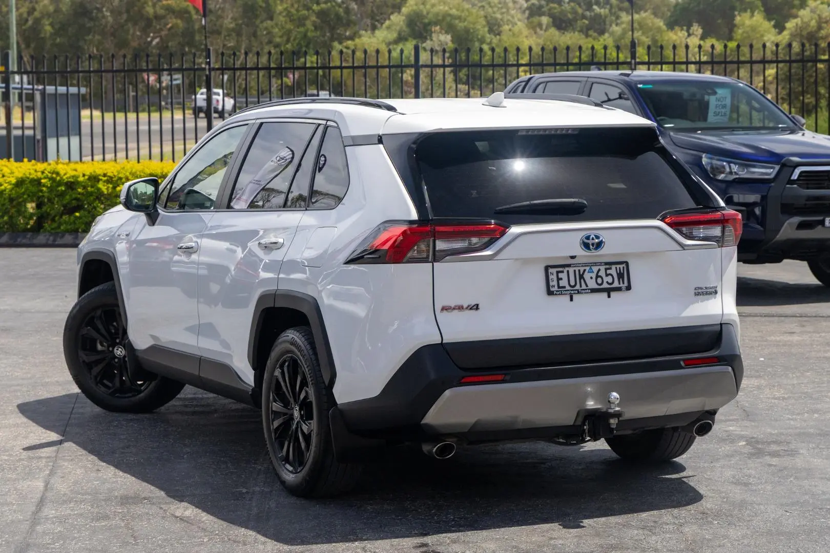 2022 Toyota RAV4 Gallery Image 2