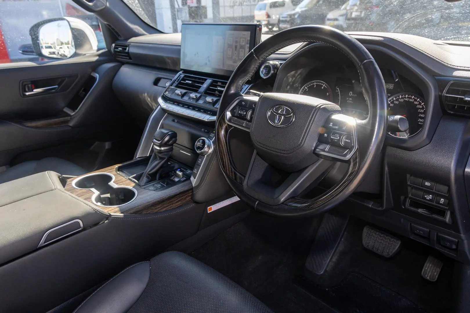 2022 Toyota Landcruiser Gallery Image 7