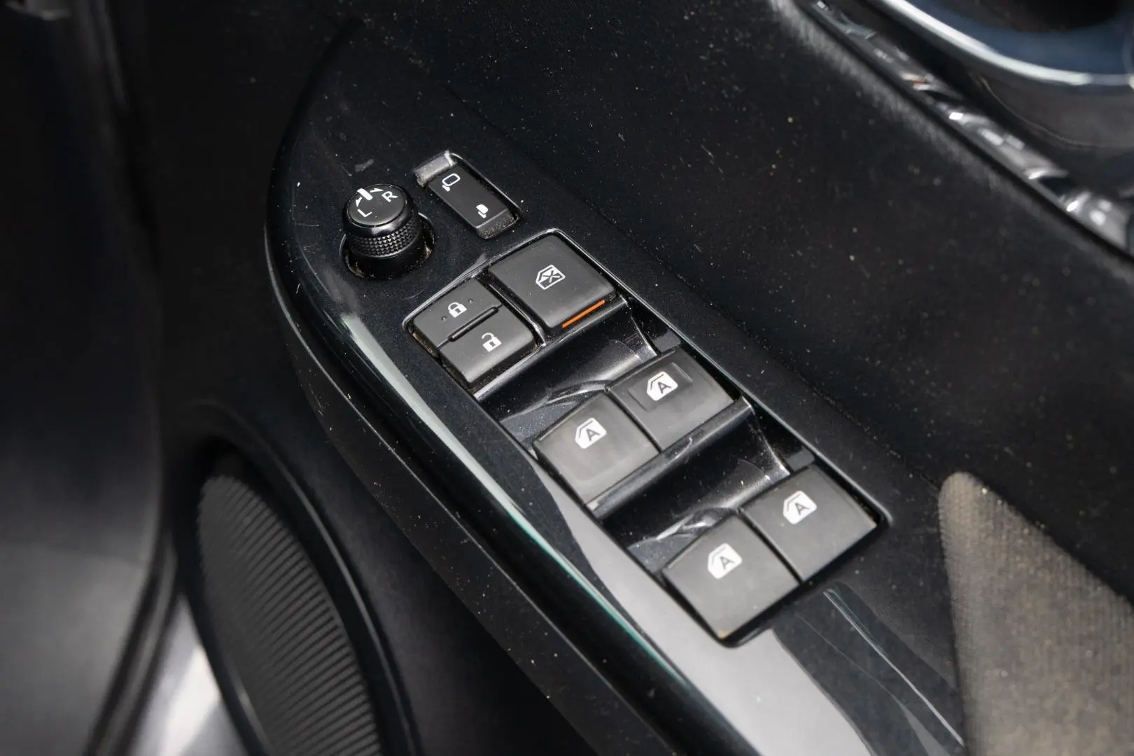 2021 Toyota Hilux Gallery Image 18