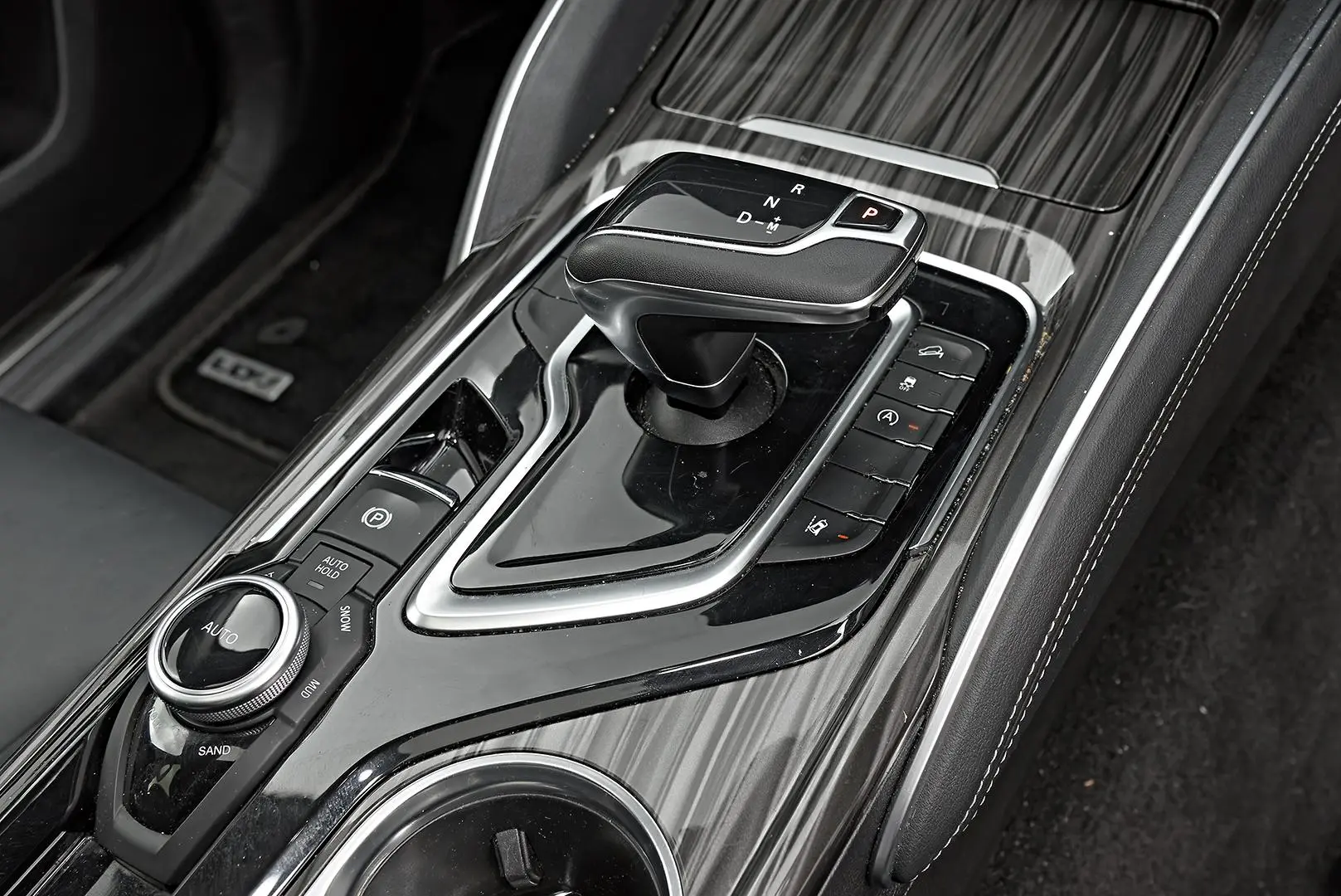 2020 LDV D90 Gallery Image 15