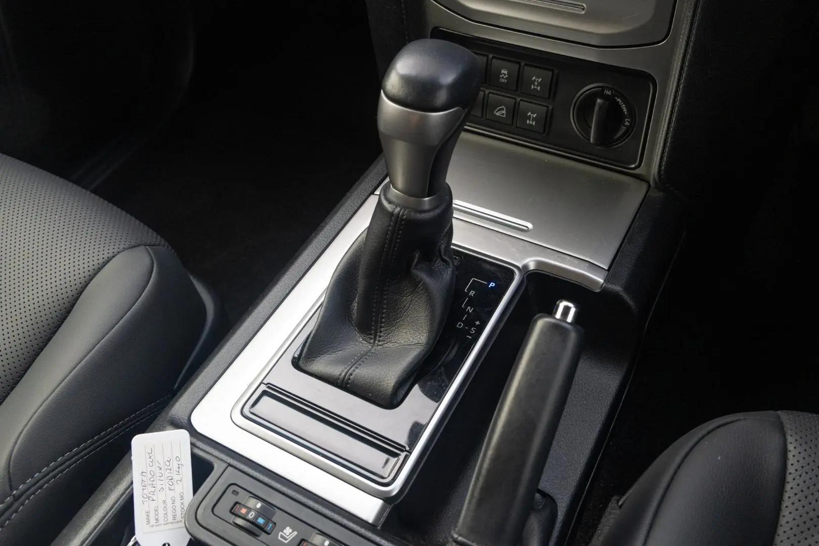 2021 Toyota Landcruiser Prado Gallery Image 16