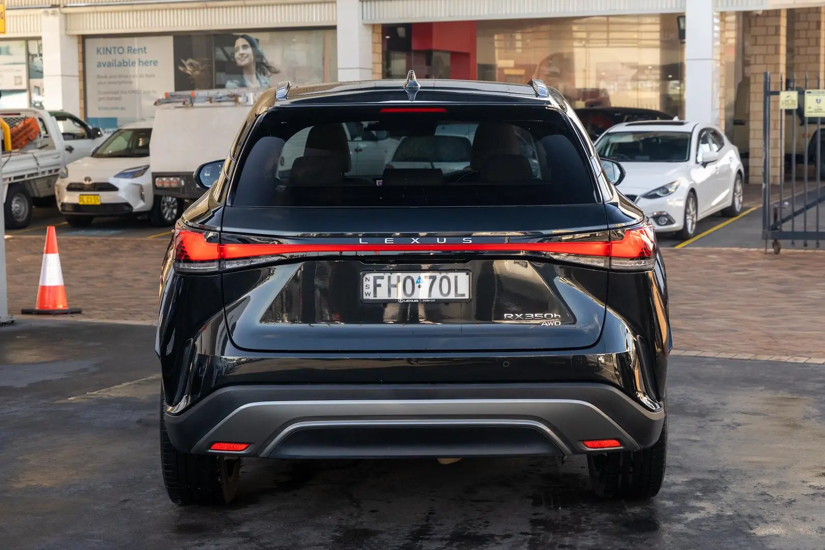 2024 Lexus RX Gallery Image 5