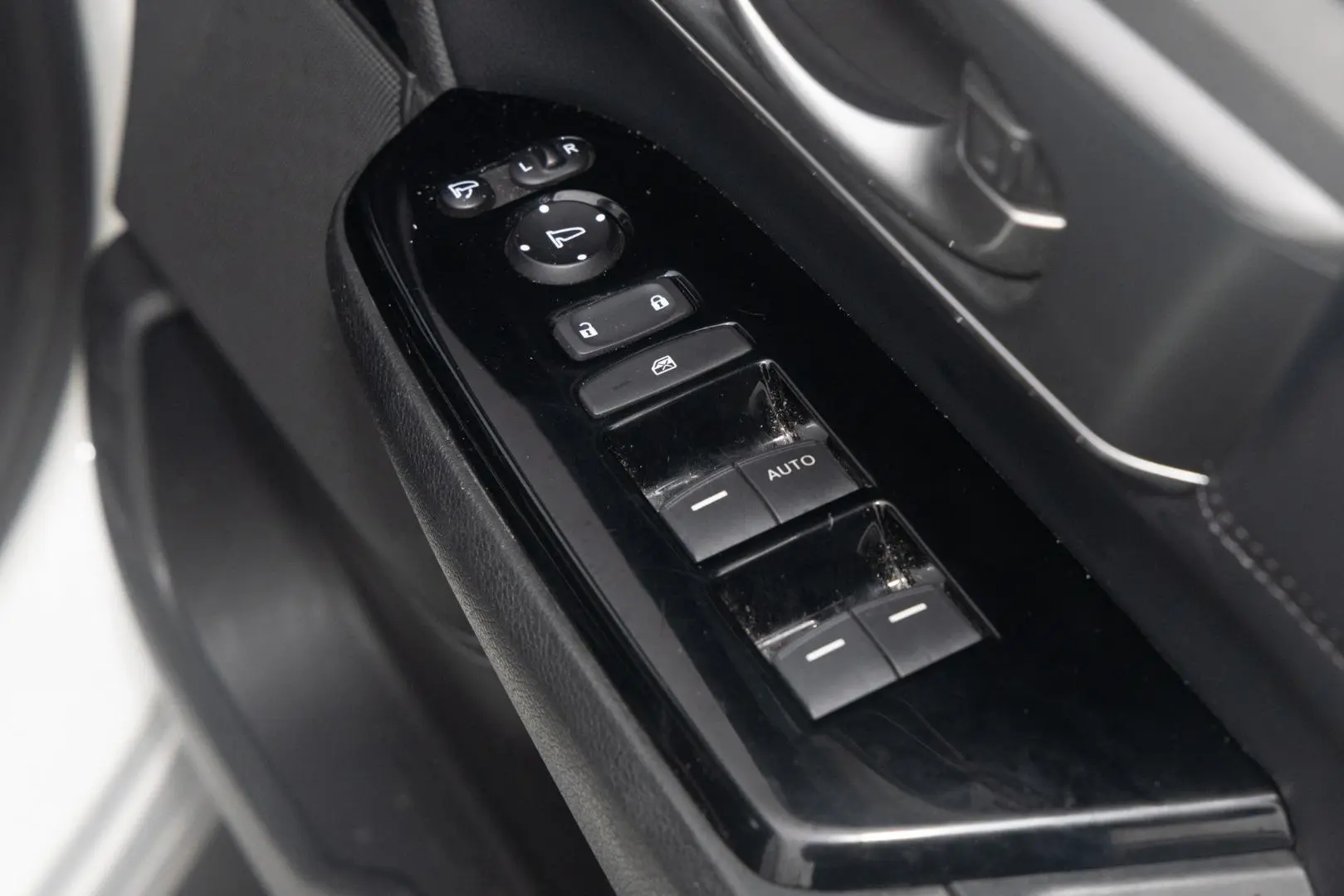 2019 Honda CR-V Gallery Image 17