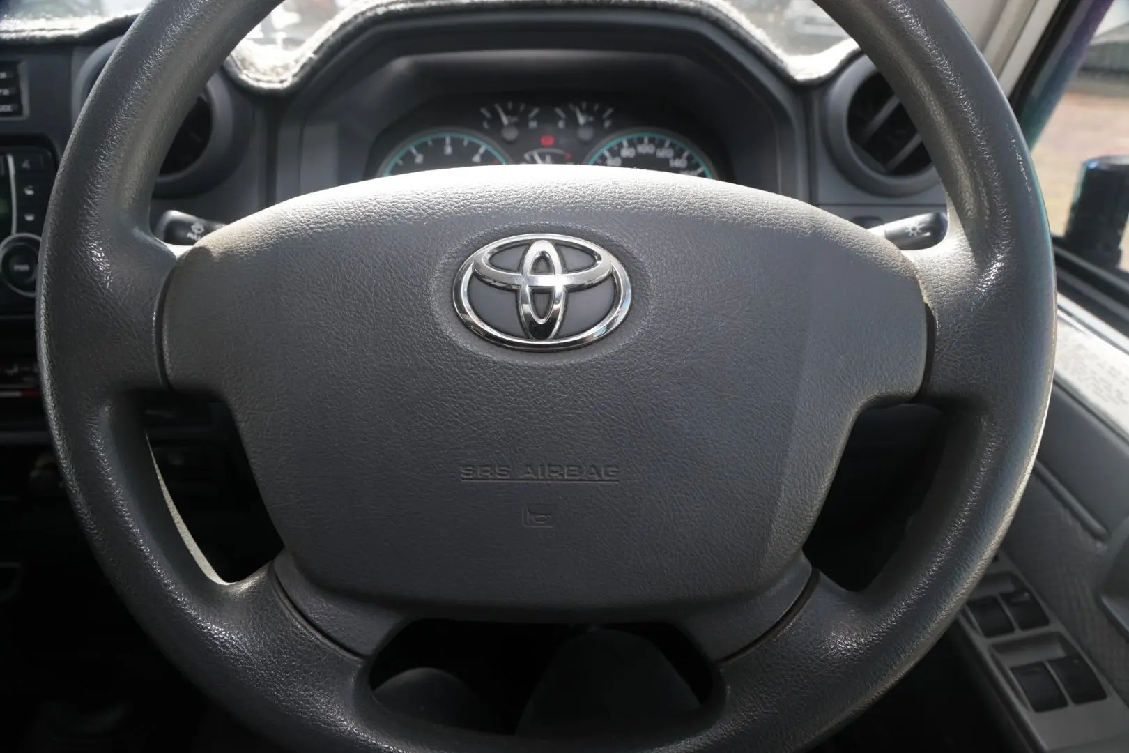 2013 Toyota Landcruiser Gallery Image 10