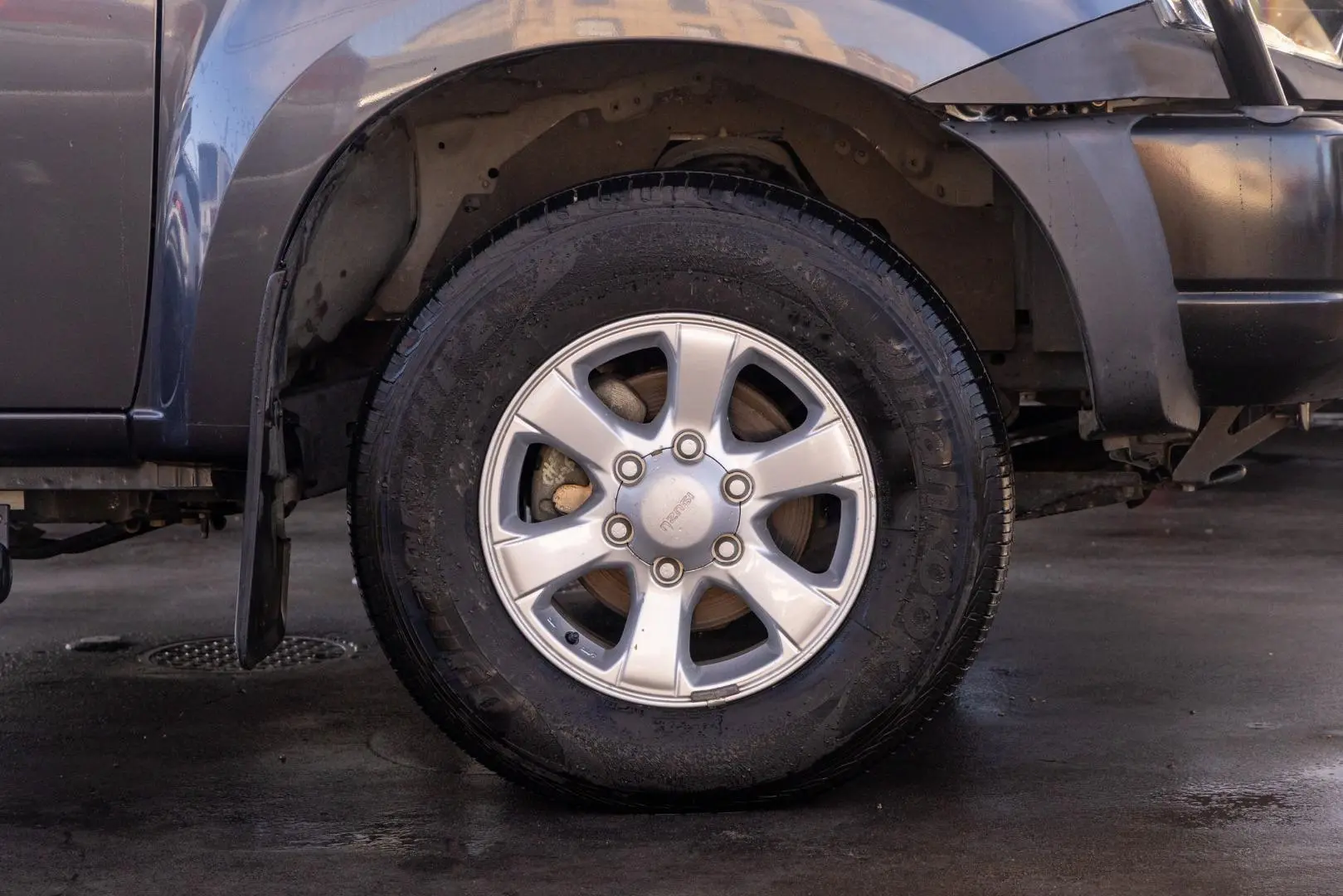 2019 Isuzu D-MAX Gallery Image 23